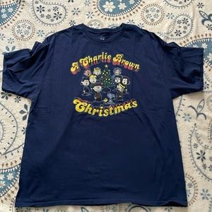 Peanuts Christmas tee
